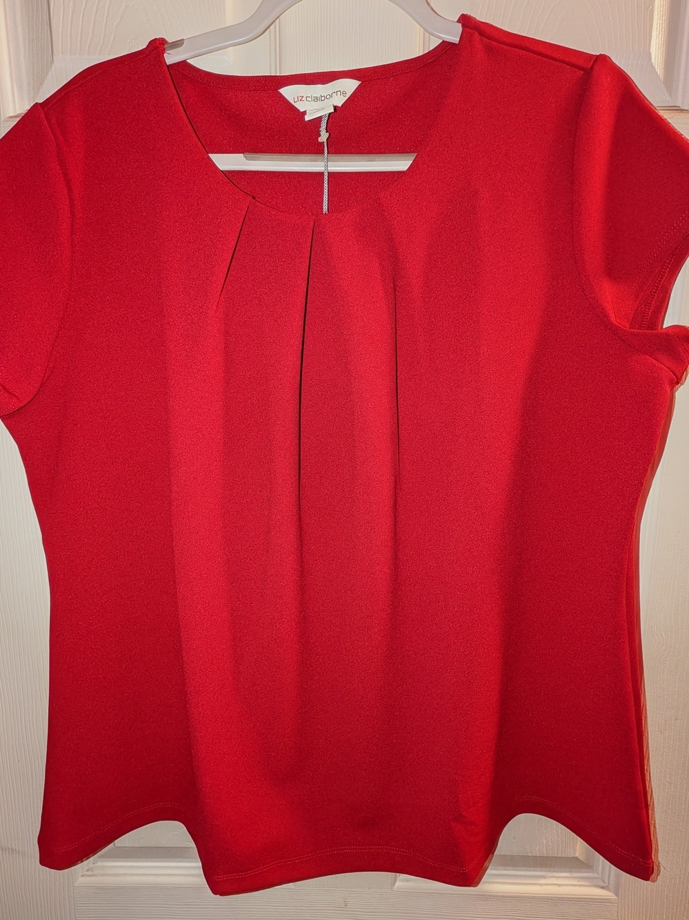 Liz Claiborne Red Short Sleeve Pleat Front Top